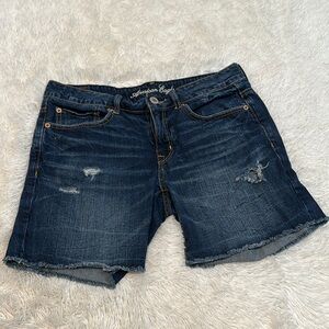 💜 American Eagle Midi Denim Shorts
